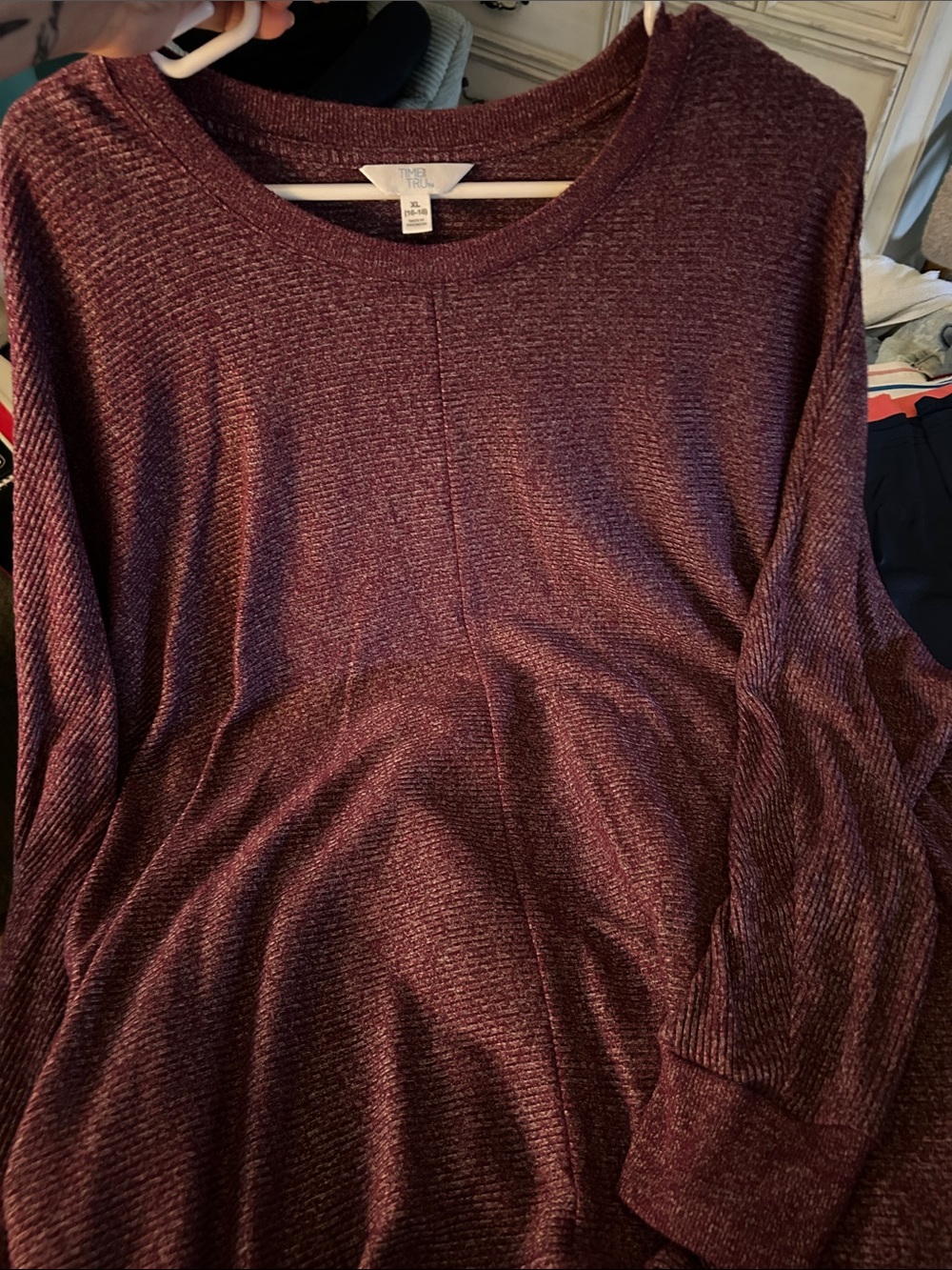 Time and Tru Women's Maroon Ribbed Long Sleeve Top